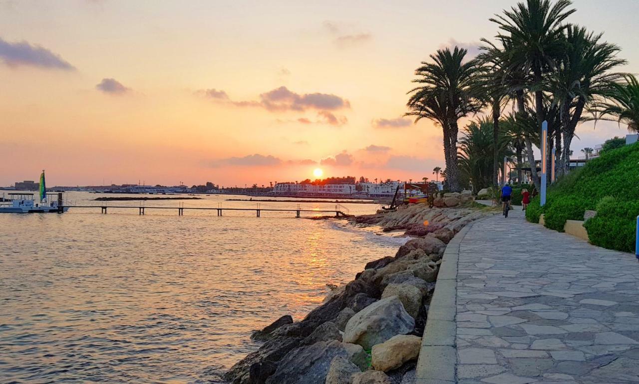 Townhouse By The Sea Pirate Harbor Lejlighed Paphos Eksteriør billede